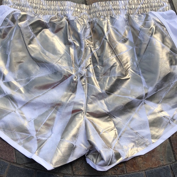 UA GOLD METALIC SHORT LARGE LOOSE/Lining - Picture 7 of 8